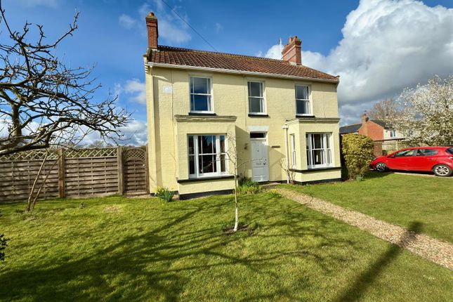 3 bed detached house