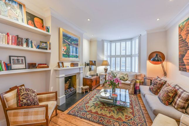 Offley Road, Oval, London, SW9 3 bed maisonette for sale