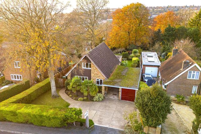 Cock Lane, High Wycombe HP13 4 bed detached house for sale