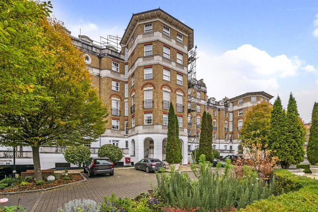 Chapman Square, London 2 bed flat for sale