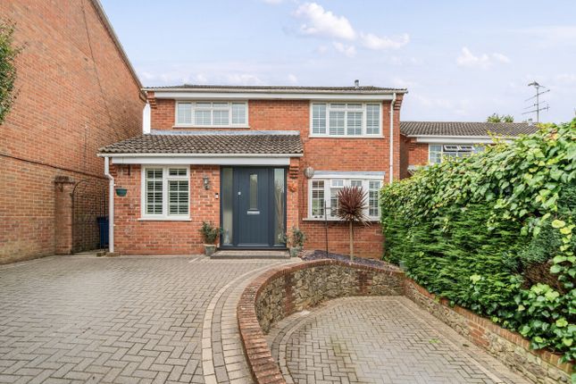 Beck Gardens, Farnham, Surrey, GU9 4 bed detached house for sale