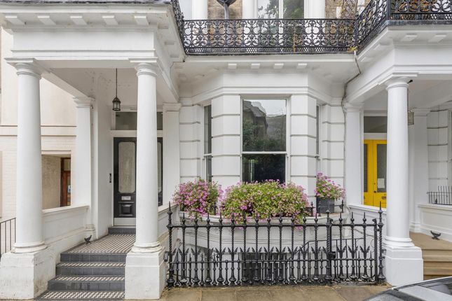 Courtfield Gardens, London, SW5 2 bed apartment for sale