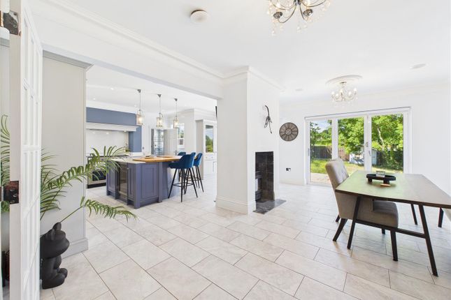 South Hanningfield Road, South... 5 bed detached house for sale