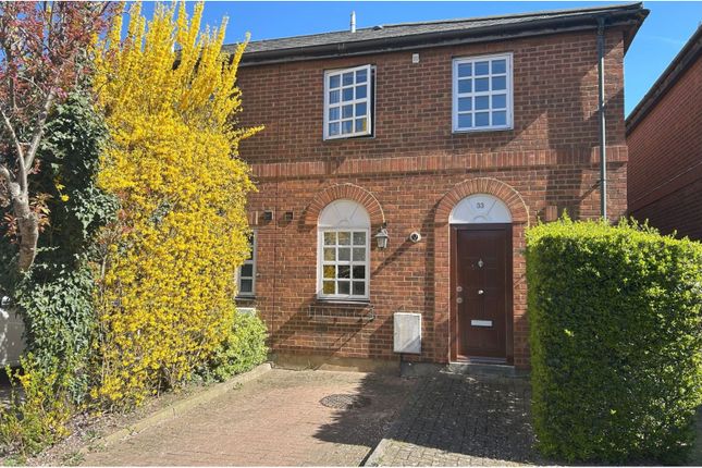 3 bed end terrace house