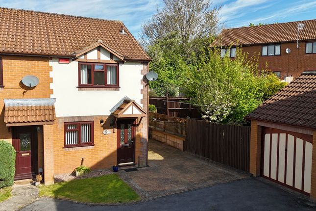 Kingsland Close, Stone, ST15 2 bed semi