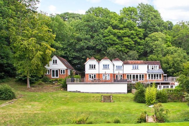 Friezley Lane, Cranbrook, Kent, TN17 2LL 5 bed detached house for sale