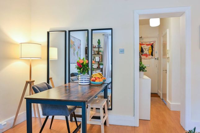 Doddington Grove, Kennington, London... 1 bed flat for sale