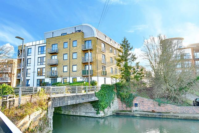 Elder Court, Hertford SG13 2 bed flat for sale