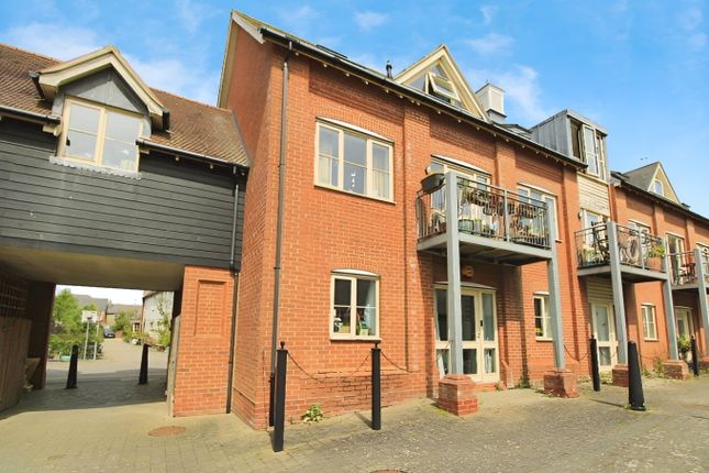 2 bed flat