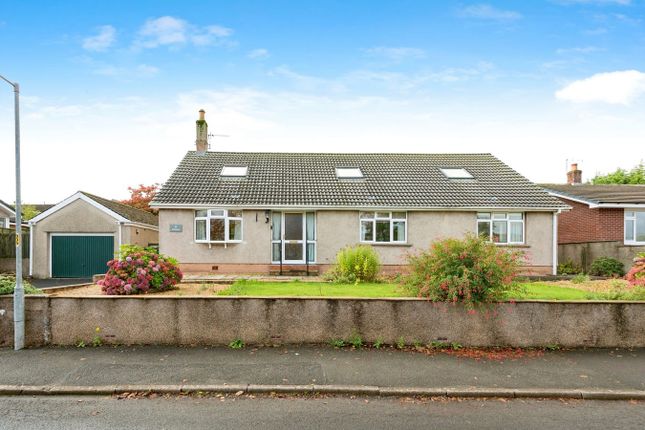 4 bed detached house