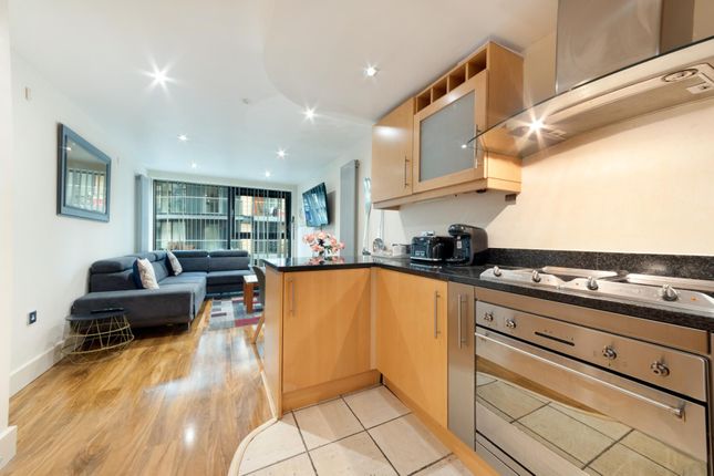 41 Millharbour, Canary Wharf, E14 1 bed flat for sale