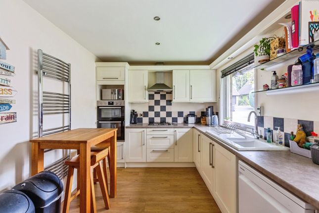 4 bed detached house