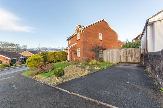 Chester Close, Pontypool NP4 2 bed semi