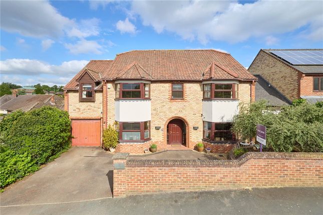 6 bedroom detached house for sale