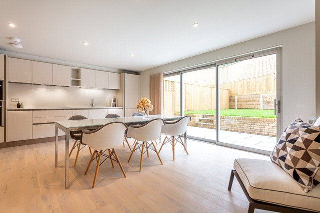 4 bedroom semi-detached house for sale
