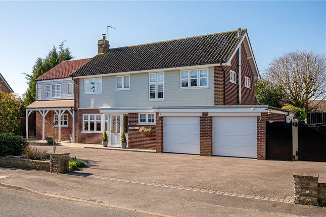 5 bed detached house