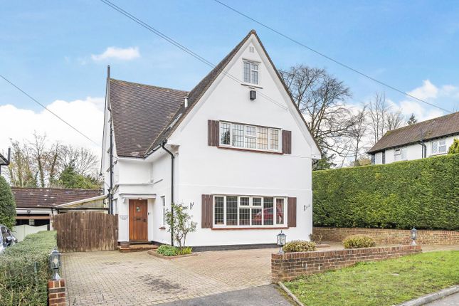 5 bed detached house