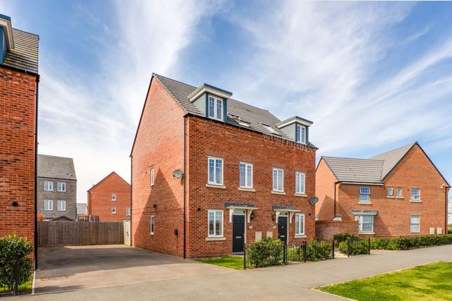 4 bed semi-detached house