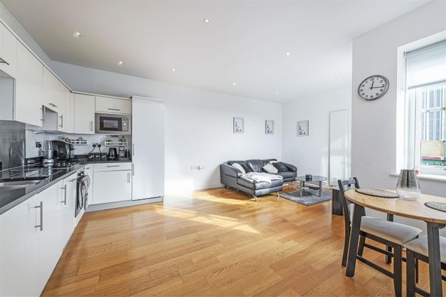 2 bed flat