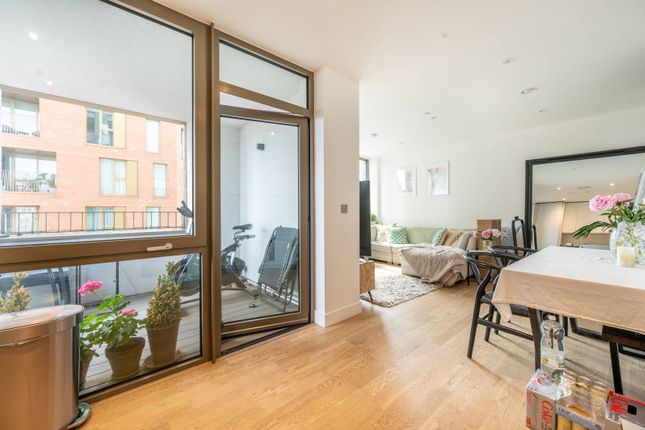 West Apartments, N17, Tottenham... 2 bed flat for sale