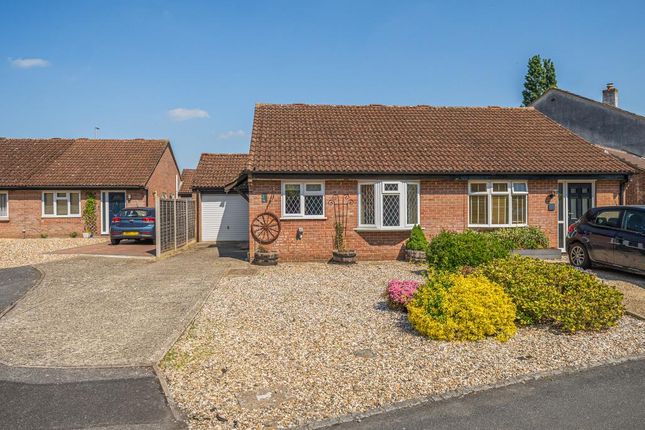 Thatcham,  Berkshire,  RG19 2 bed semi