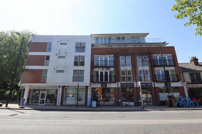 Leo House,23 Lion Green Road,Coulsdon 1 bed apartment for sale