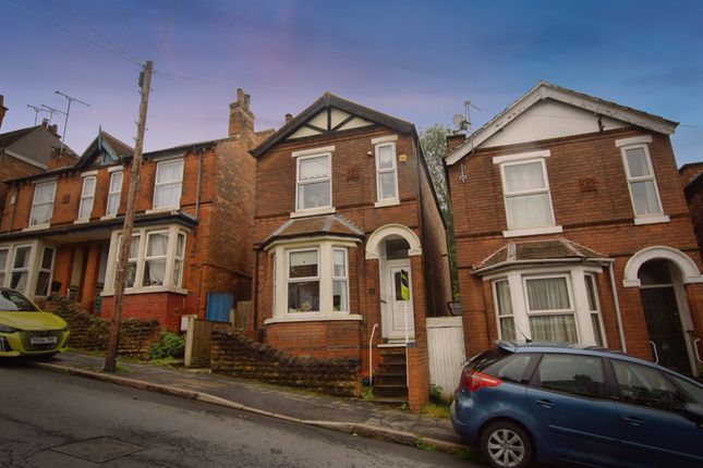 3 bed detached house
