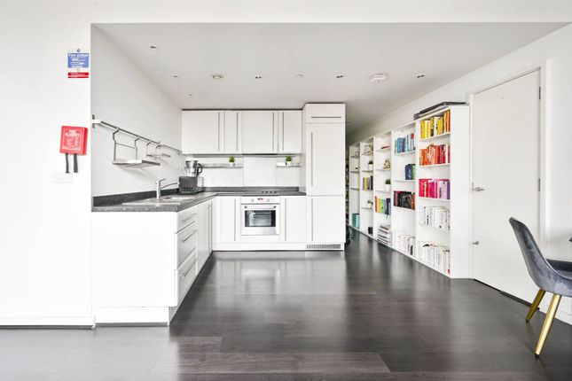 Walworth Road, Elephant and Castle... 2 bed flat for sale
