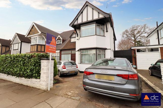 Treve Avenue, Harrow, HA1 4AJ 4 bed semi