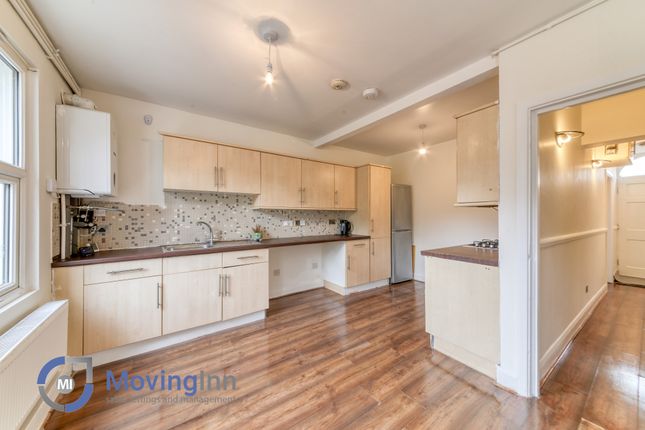 5 bedroom end of terrace house for sale