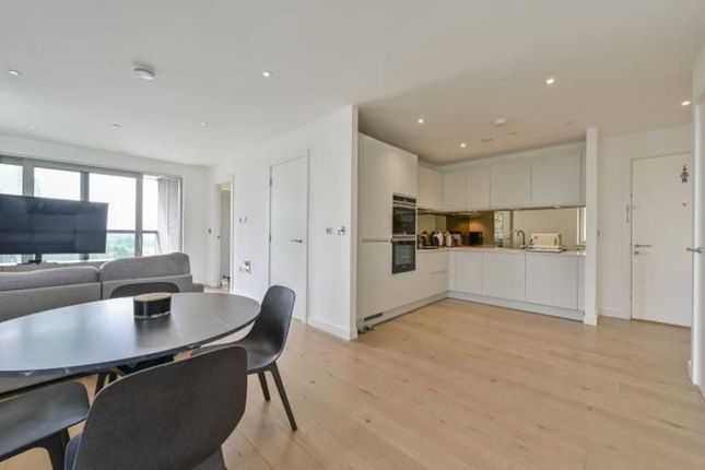 Buckhold Road, Wandsworth Town... 2 bed flat for sale