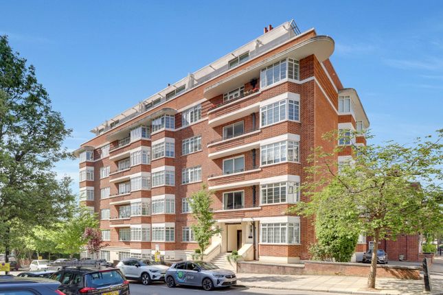 St. James's Close, Regent's Park 2 bed apartment for sale