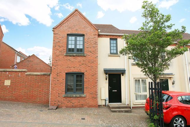 3 bed semi-detached house