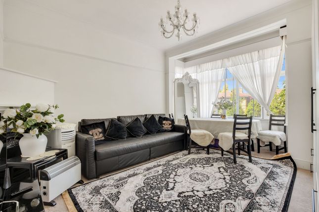 Ellesmere Road, Chiswick, W4 1 bed flat for sale