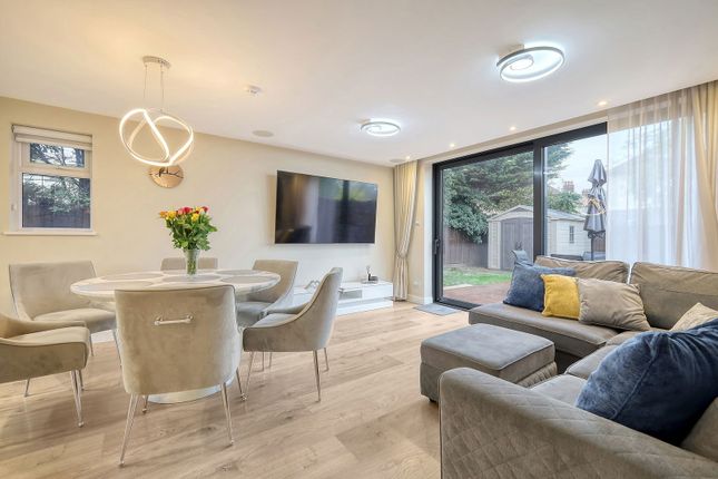 5 bed end terrace house
