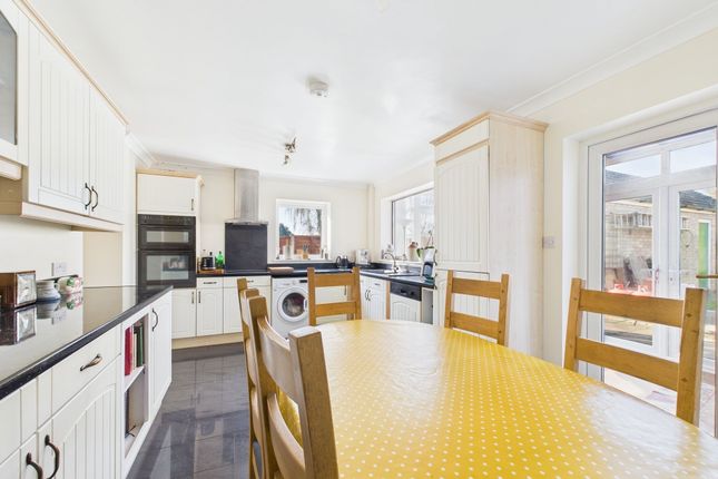 Peterborough Road, Farcet, PE7 3 bed chalet for sale