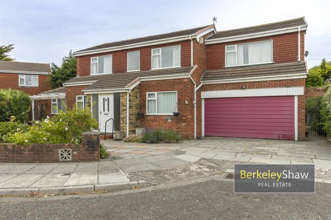 4 bed detached house