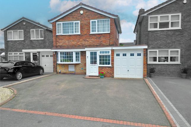 3 bedroom link detached house for sale