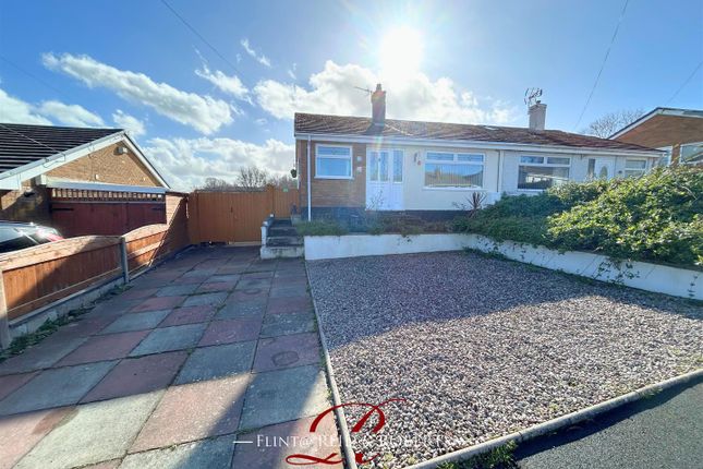 2 bedroom semi-detached bungalow for sale