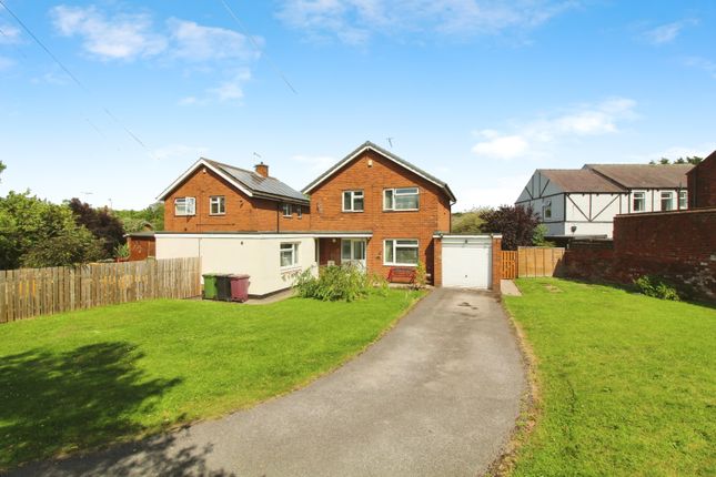 3 bed link detached house