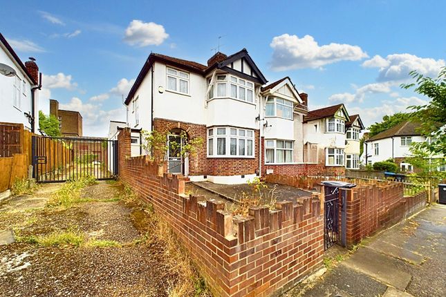 Milton Grove, London, N11 3 bed end of terrace house for sale
