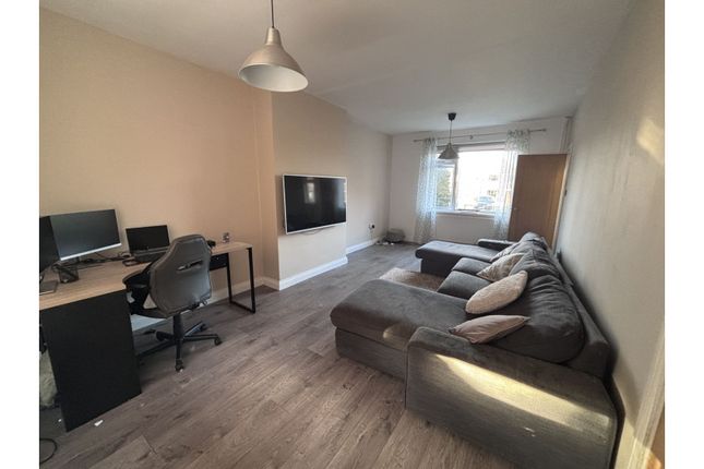 3 bed semi-detached house
