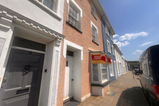 12 Market Street, Aberaeron, SA46 2 bed apartment for sale