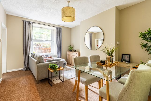 2 bed flat