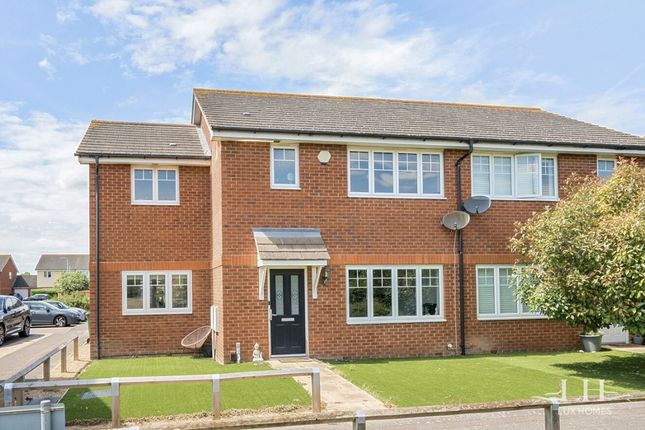 Ridgewell Grove, Hornchurch 4 bed end of terrace house for sale