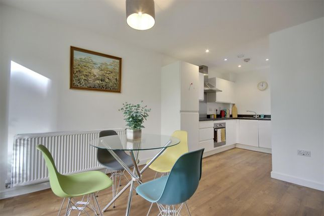 2 bed flat