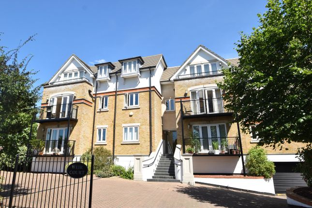 Thames Street, Weybridge, KT13 2 bed apartment for sale