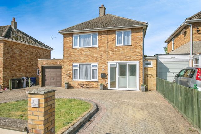 3 bed detached house
