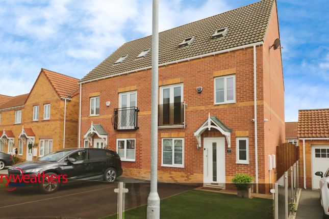 3 bedroom semi-detached house for sale