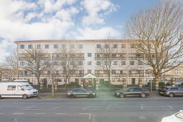 3 bed maisonette